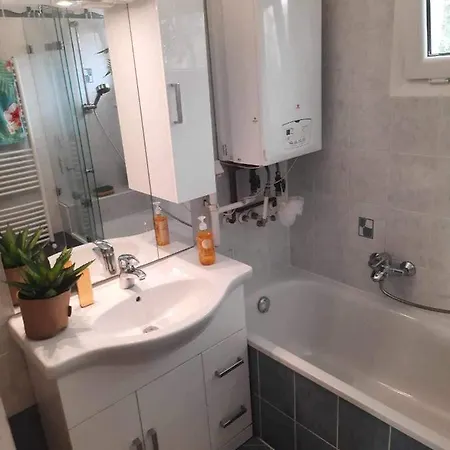 Luxury Suny Flat With Excellent Location Апартаменты Будапешт